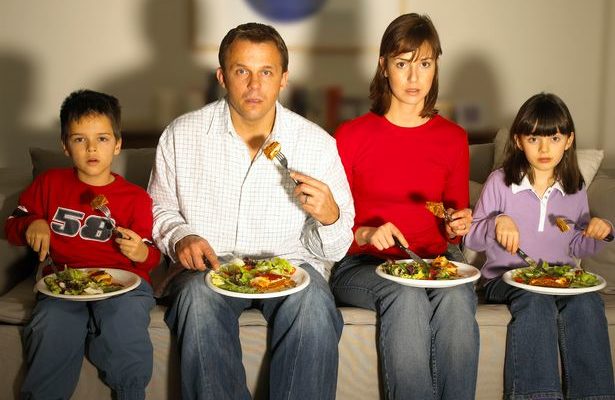 88% of People Now Eat Most of Their Meals Staring at a Screen