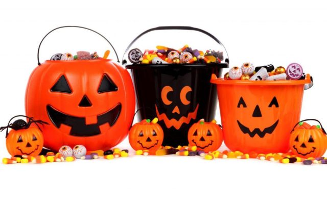 Three Quarters of Parents Steal Their Kids’ Halloween Candy